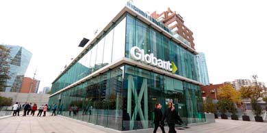 Globant inauguró nuevas oficinas en Santiago y contratará 500 nuevos profesionales