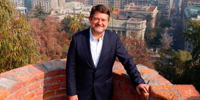 Claudio Orrego es el nuevo presidente de Sé Santiago